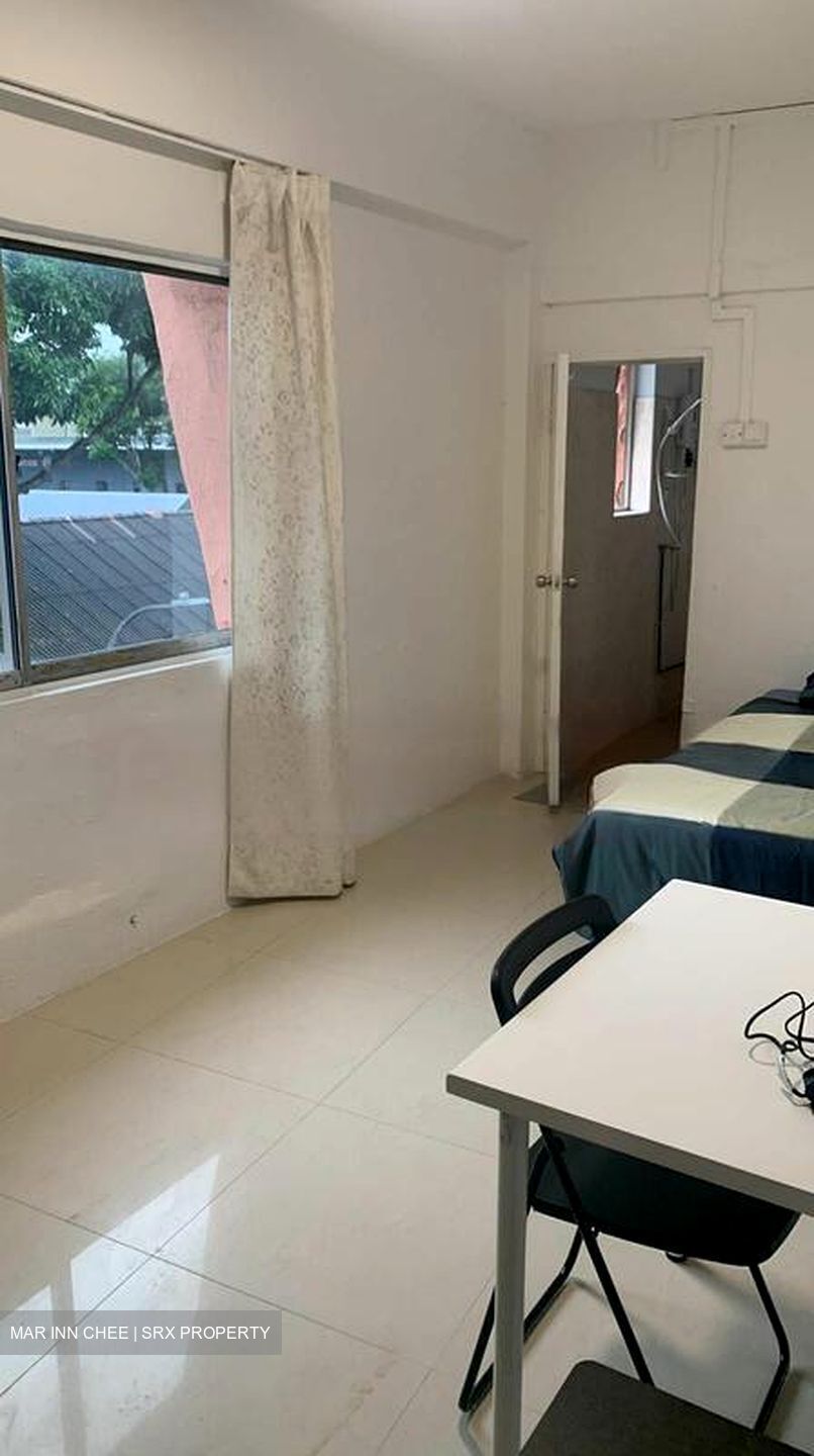 Geylang Road (D14), Shop House #465099111